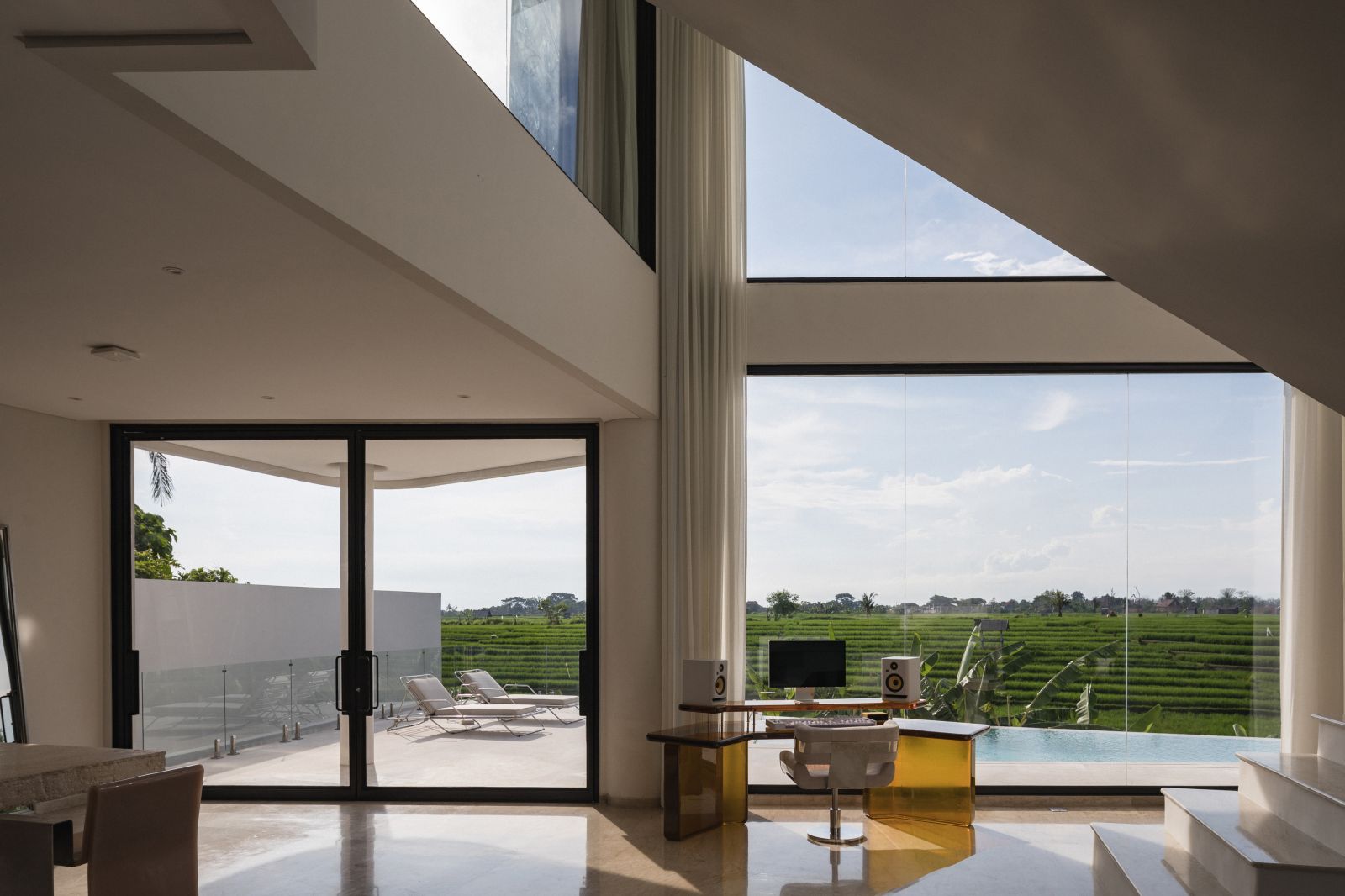 MID-CENTURY WITH A CONCEPTUAL APPROACH